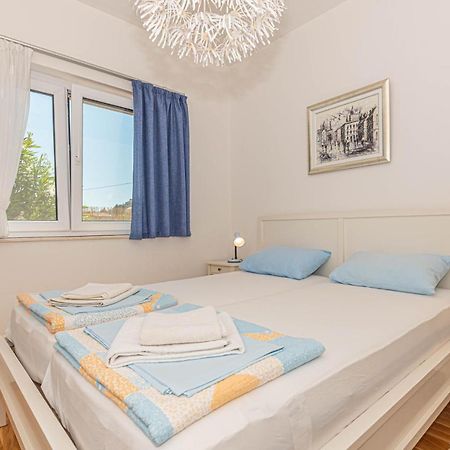 Apartments Villa Tribunj Tribalj Kültér fotó