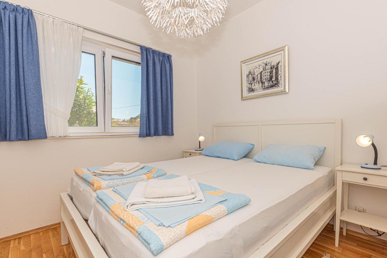 Apartments Villa Tribunj Tribalj Kültér fotó