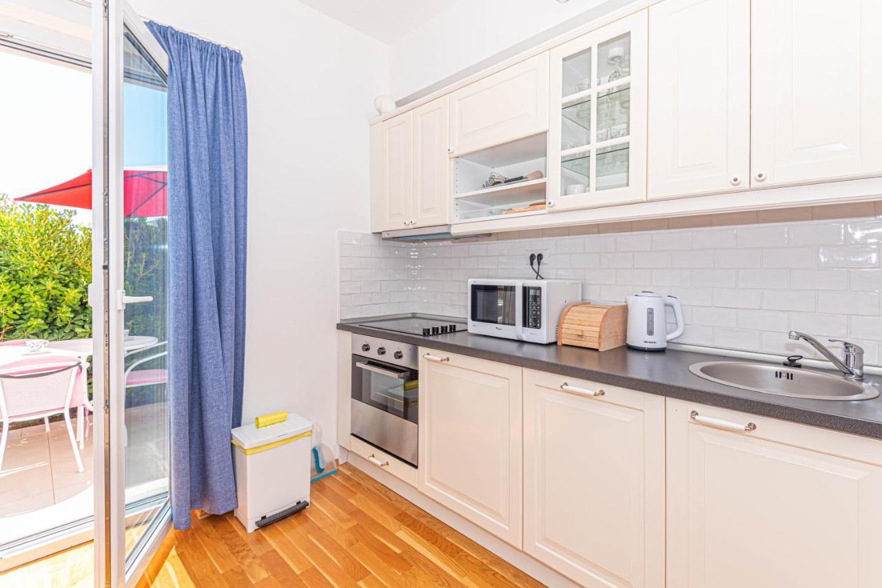 Apartments Villa Tribunj Tribalj Kültér fotó
