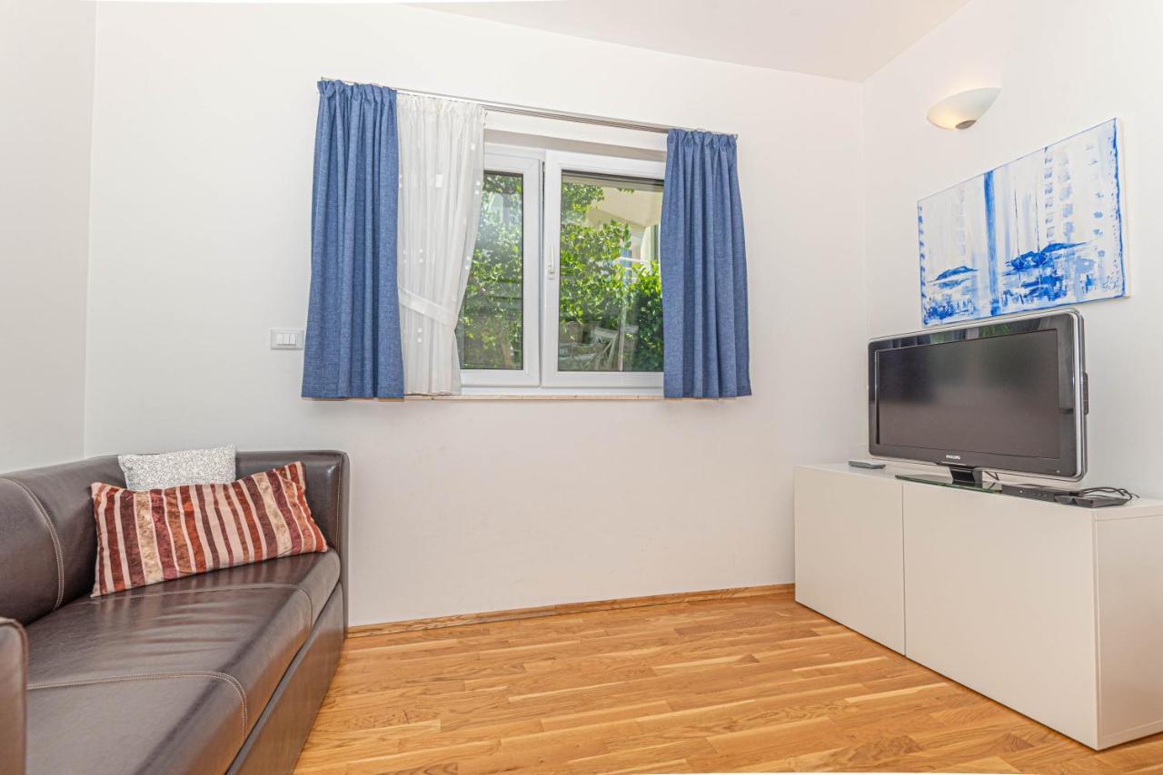 Apartments Villa Tribunj Tribalj Kültér fotó