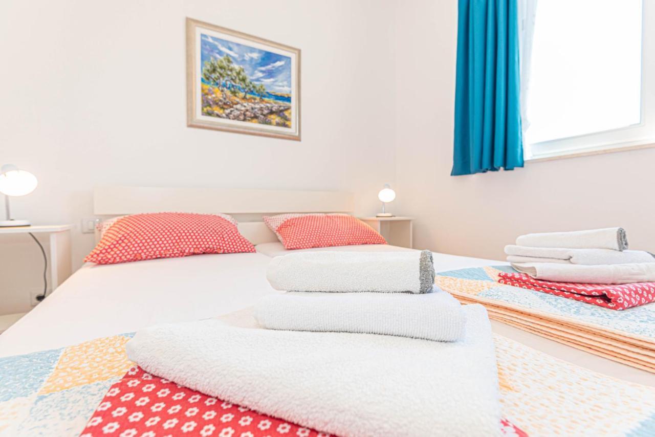 Apartments Villa Tribunj Tribalj Kültér fotó