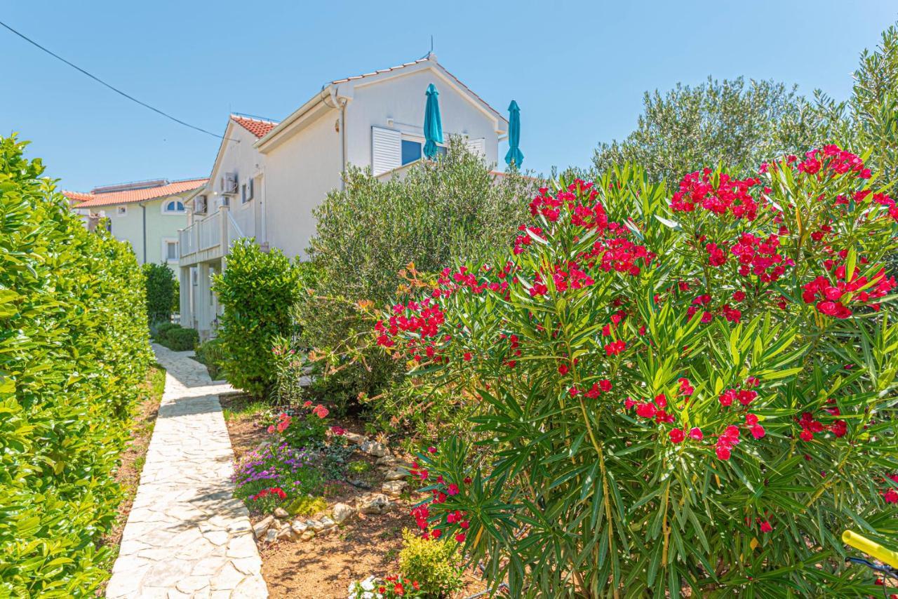 Apartments Villa Tribunj Tribalj Kültér fotó